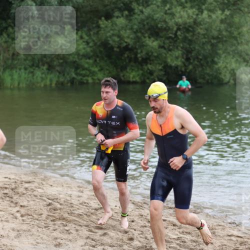 21.06.2026 - 29. Vierlanden-Triathlon Andreas Tolksdorf http://msf.ph/oto/9849146 21.06.2026 09:58:42 Schwimmen 309, 358, 359, 371 meine-sportfotos.de