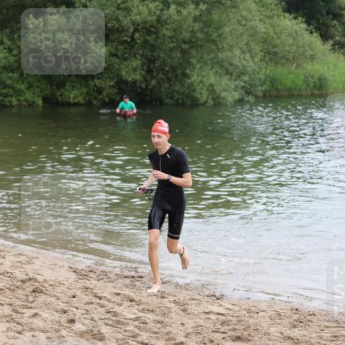 21.06.2026 - 29. Vierlanden-Triathlon Andreas Tolksdorf http://msf.ph/oto/9849153 21.06.2026 09:58:52 Schwimmen 371 meine-sportfotos.de