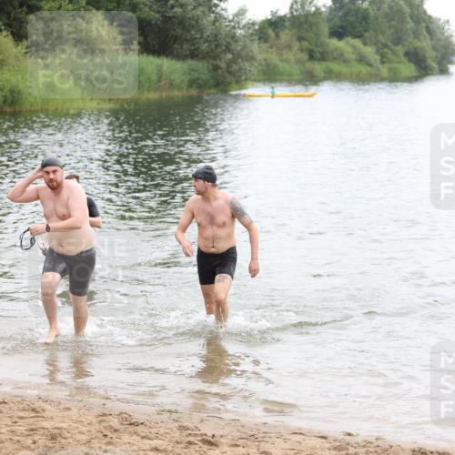 21.06.2026 - 29. Vierlanden-Triathlon Andreas Tolksdorf http://msf.ph/oto/9849168 21.06.2026 09:59:05 Schwimmen 303, 325, 356 meine-sportfotos.de