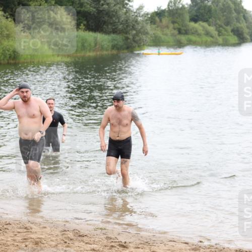 21.06.2026 - 29. Vierlanden-Triathlon Andreas Tolksdorf http://msf.ph/oto/9849173 21.06.2026 09:59:06 Schwimmen 303, 325, 356 meine-sportfotos.de