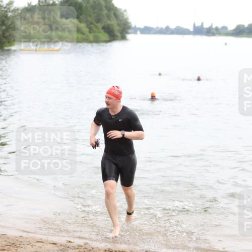 21.06.2026 - 29. Vierlanden-Triathlon Andreas Tolksdorf http://msf.ph/oto/9849185 21.06.2026 09:59:44 Schwimmen 313 meine-sportfotos.de