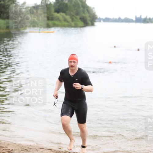 21.06.2026 - 29. Vierlanden-Triathlon Andreas Tolksdorf http://msf.ph/oto/9849194 21.06.2026 09:59:44 Schwimmen 313 meine-sportfotos.de