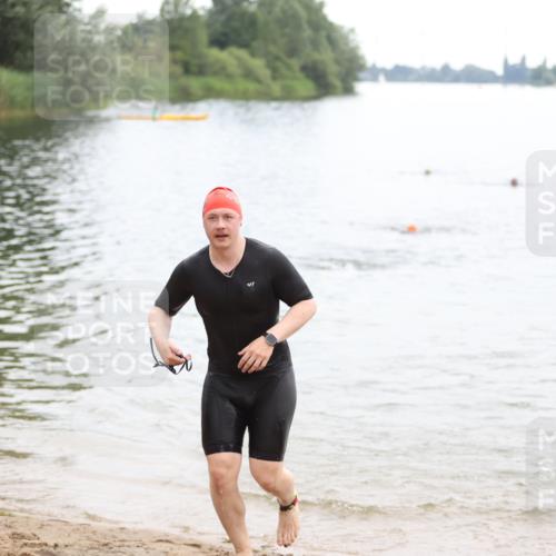 21.06.2026 - 29. Vierlanden-Triathlon Andreas Tolksdorf http://msf.ph/oto/9849197 21.06.2026 09:59:44 Schwimmen 313 meine-sportfotos.de