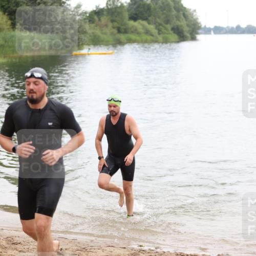 21.06.2026 - 29. Vierlanden-Triathlon Andreas Tolksdorf http://msf.ph/oto/9849233 21.06.2026 10:00:44 Schwimmen 330, 357 meine-sportfotos.de