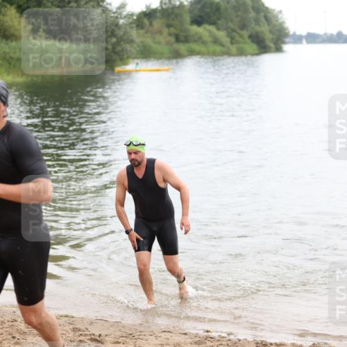 21.06.2026 - 29. Vierlanden-Triathlon Andreas Tolksdorf http://msf.ph/oto/9849239 21.06.2026 10:00:44 Schwimmen 330, 357 meine-sportfotos.de