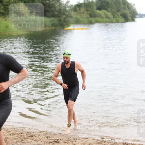 21.06.2026 - 29. Vierlanden-Triathlon Andreas Tolksdorf http://msf.ph/oto/9849245 21.06.2026 10:00:45 Schwimmen 330, 357 meine-sportfotos.de