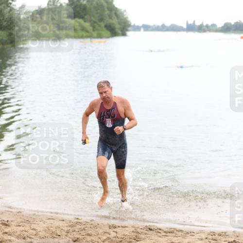 21.06.2026 - 29. Vierlanden-Triathlon Andreas Tolksdorf http://msf.ph/oto/9849253 21.06.2026 10:02:51 Schwimmen 430 meine-sportfotos.de