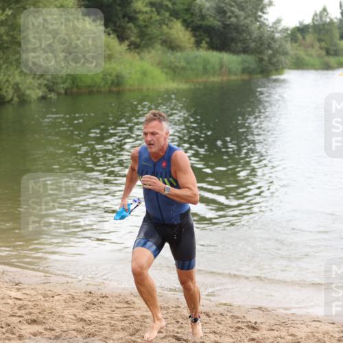 21.06.2026 - 29. Vierlanden-Triathlon Andreas Tolksdorf http://msf.ph/oto/9849269 21.06.2026 10:03:28 Schwimmen 437 meine-sportfotos.de