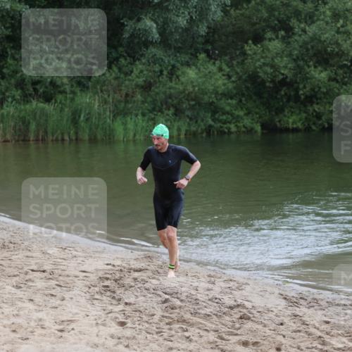 21.06.2026 - 29. Vierlanden-Triathlon Andreas Tolksdorf http://msf.ph/oto/9849328 21.06.2026 10:05:04 Schwimmen 431 meine-sportfotos.de