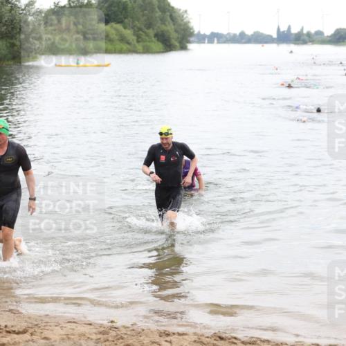 21.06.2026 - 29. Vierlanden-Triathlon Andreas Tolksdorf http://msf.ph/oto/9849362 21.06.2026 10:05:35 Schwimmen 395, 414, 429, 448 meine-sportfotos.de