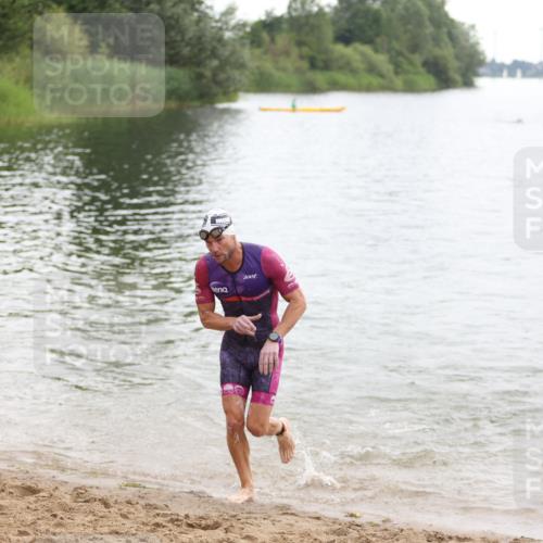21.06.2026 - 29. Vierlanden-Triathlon Andreas Tolksdorf http://msf.ph/oto/9849372 21.06.2026 10:05:41 Schwimmen 395, 414, 429 meine-sportfotos.de