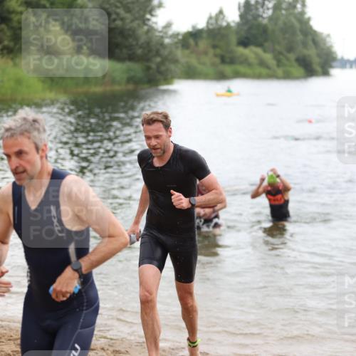 21.06.2026 - 29. Vierlanden-Triathlon Andreas Tolksdorf http://msf.ph/oto/9849429 21.06.2026 10:06:38 Schwimmen 394, 397, 410, 417, 443, 447 meine-sportfotos.de