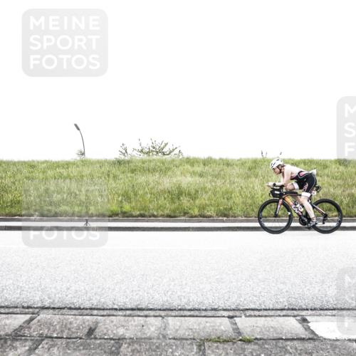 21.06.2026 - 29. Vierlanden-Triathlon H.Heesch http://msf.ph/oto/9849469 21.06.2026 10:27:32 Radfahren 10, 87, 186, 223, 298, 513, 563 meine-sportfotos.de
