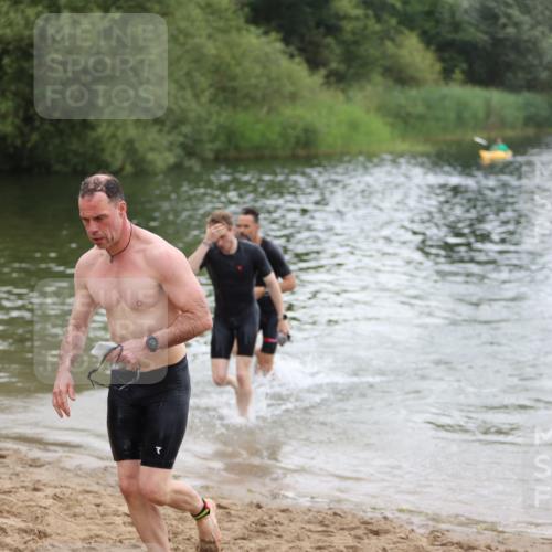 21.06.2026 - 29. Vierlanden-Triathlon Andreas Tolksdorf http://msf.ph/oto/9849512 21.06.2026 10:07:11 Schwimmen 425, 428, 445, 474 meine-sportfotos.de