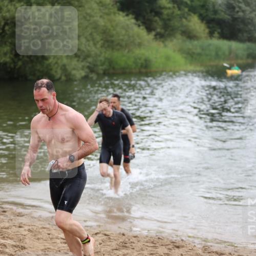 21.06.2026 - 29. Vierlanden-Triathlon Andreas Tolksdorf http://msf.ph/oto/9849513 21.06.2026 10:07:11 Schwimmen 425, 428, 445, 474 meine-sportfotos.de
