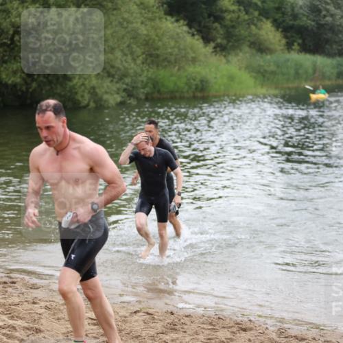 21.06.2026 - 29. Vierlanden-Triathlon Andreas Tolksdorf http://msf.ph/oto/9849515 21.06.2026 10:07:11 Schwimmen 425, 428, 445, 474 meine-sportfotos.de