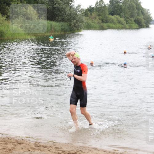 21.06.2026 - 29. Vierlanden-Triathlon Andreas Tolksdorf http://msf.ph/oto/9849529 21.06.2026 10:07:13 Schwimmen 425, 428, 445, 474 meine-sportfotos.de