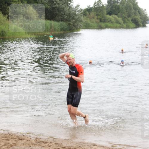 21.06.2026 - 29. Vierlanden-Triathlon Andreas Tolksdorf http://msf.ph/oto/9849531 21.06.2026 10:07:13 Schwimmen 425, 428, 445, 474 meine-sportfotos.de