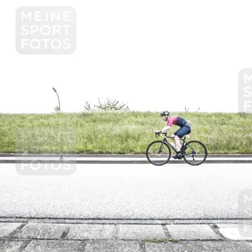 21.06.2026 - 29. Vierlanden-Triathlon H.Heesch http://msf.ph/oto/9849534 21.06.2026 10:28:43 Radfahren 367, 387, 390, 508, 511, 535, 583 meine-sportfotos.de