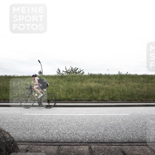 21.06.2026 - 29. Vierlanden-Triathlon H.Heesch http://msf.ph/oto/9849550 21.06.2026 12:02:30 Radfahren 228, 640, 761, 783, 859, 873 meine-sportfotos.de