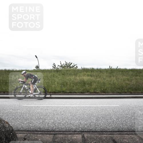 21.06.2026 - 29. Vierlanden-Triathlon H.Heesch http://msf.ph/oto/9849551 21.06.2026 12:02:33 Radfahren 228, 761, 859 meine-sportfotos.de