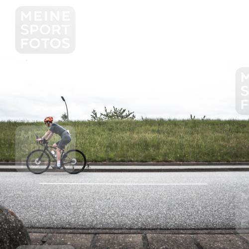21.06.2026 - 29. Vierlanden-Triathlon H.Heesch http://msf.ph/oto/9849553 21.06.2026 12:02:36 Radfahren 228, 760, 878 meine-sportfotos.de