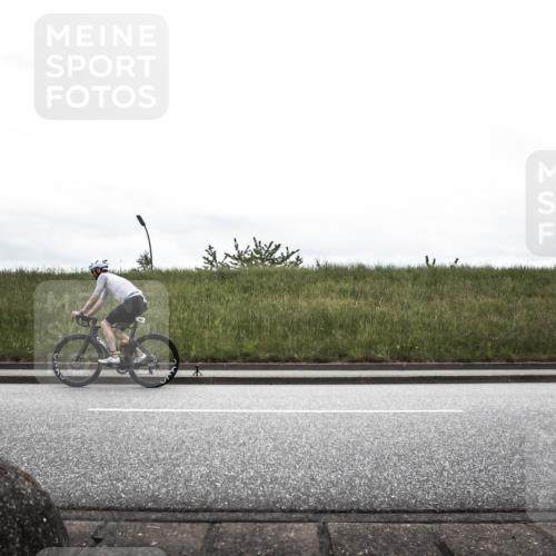 21.06.2026 - 29. Vierlanden-Triathlon H.Heesch http://msf.ph/oto/9849575 21.06.2026 12:03:21 Radfahren 666 meine-sportfotos.de