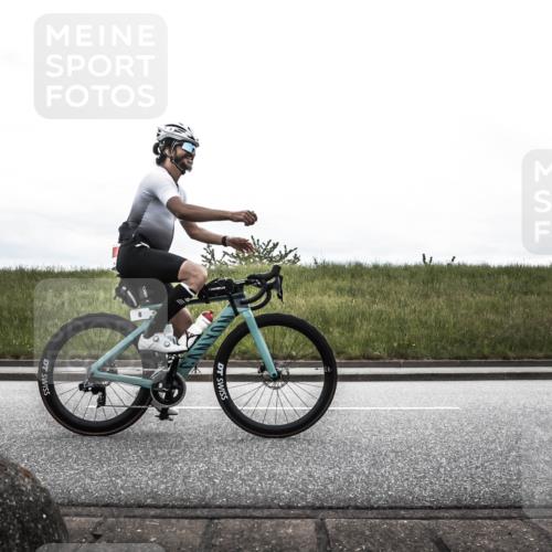 21.06.2026 - 29. Vierlanden-Triathlon H.Heesch http://msf.ph/oto/9849576 21.06.2026 12:03:38 Radfahren 6, 840 meine-sportfotos.de