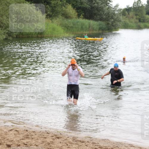21.06.2026 - 29. Vierlanden-Triathlon Andreas Tolksdorf http://msf.ph/oto/9849589 21.06.2026 10:07:29 Schwimmen 424, 442, 475 meine-sportfotos.de
