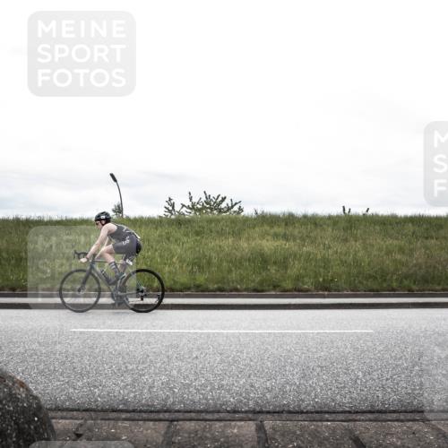 21.06.2026 - 29. Vierlanden-Triathlon H.Heesch http://msf.ph/oto/9849593 21.06.2026 12:04:48 Radfahren 766, 828, 891 meine-sportfotos.de