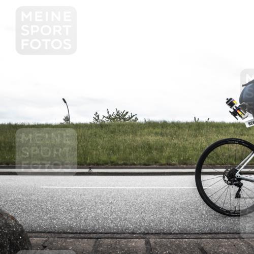 21.06.2026 - 29. Vierlanden-Triathlon H.Heesch http://msf.ph/oto/9849595 21.06.2026 12:04:50 Radfahren 766, 828 meine-sportfotos.de