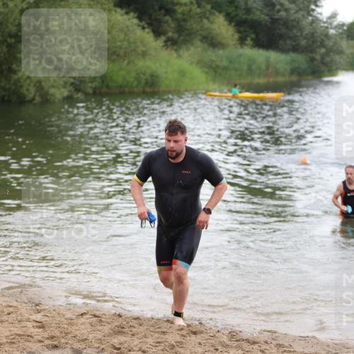 21.06.2026 - 29. Vierlanden-Triathlon Andreas Tolksdorf http://msf.ph/oto/9849612 21.06.2026 10:07:37 Schwimmen 434, 442, 468 meine-sportfotos.de