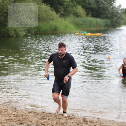 21.06.2026 - 29. Vierlanden-Triathlon Andreas Tolksdorf http://msf.ph/oto/9849618 21.06.2026 10:07:37 Schwimmen 434, 442, 468 meine-sportfotos.de