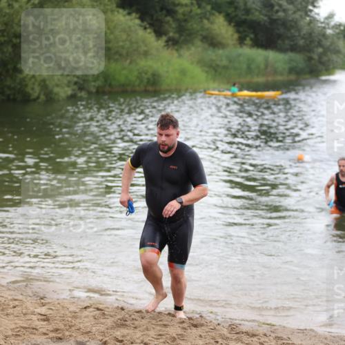 21.06.2026 - 29. Vierlanden-Triathlon Andreas Tolksdorf http://msf.ph/oto/9849620 21.06.2026 10:07:37 Schwimmen 434, 442, 468 meine-sportfotos.de