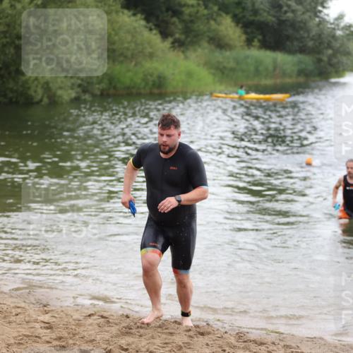 21.06.2026 - 29. Vierlanden-Triathlon Andreas Tolksdorf http://msf.ph/oto/9849623 21.06.2026 10:07:37 Schwimmen 434, 442, 468 meine-sportfotos.de