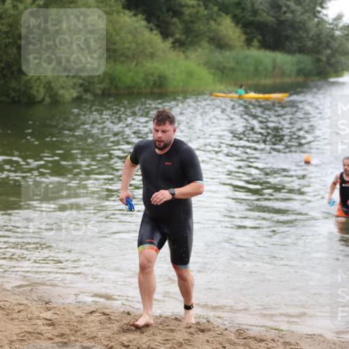 21.06.2026 - 29. Vierlanden-Triathlon Andreas Tolksdorf http://msf.ph/oto/9849625 21.06.2026 10:07:37 Schwimmen 434, 442, 468 meine-sportfotos.de