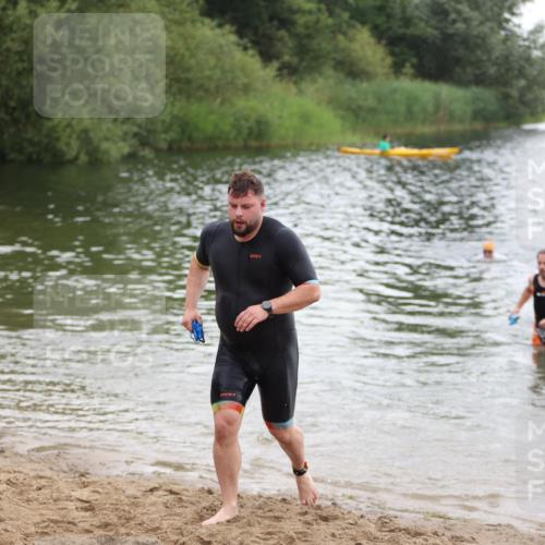 21.06.2026 - 29. Vierlanden-Triathlon Andreas Tolksdorf http://msf.ph/oto/9849630 21.06.2026 10:07:37 Schwimmen 434, 442, 468 meine-sportfotos.de