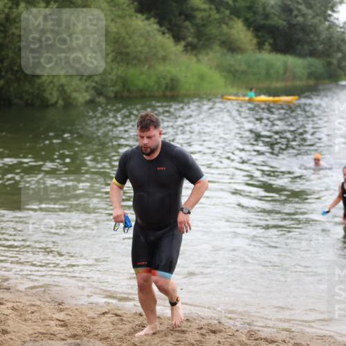 21.06.2026 - 29. Vierlanden-Triathlon Andreas Tolksdorf http://msf.ph/oto/9849637 21.06.2026 10:07:37 Schwimmen 434, 442, 468 meine-sportfotos.de