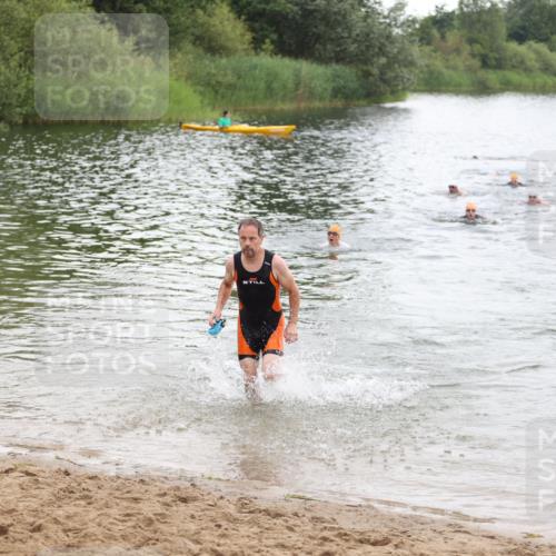 21.06.2026 - 29. Vierlanden-Triathlon Andreas Tolksdorf http://msf.ph/oto/9849646 21.06.2026 10:07:40 Schwimmen 434, 442, 468 meine-sportfotos.de