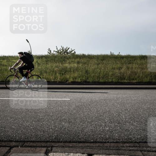 21.06.2026 - 29. Vierlanden-Triathlon H.Heesch http://msf.ph/oto/9849650 21.06.2026 08:09:21 Radfahren  meine-sportfotos.de