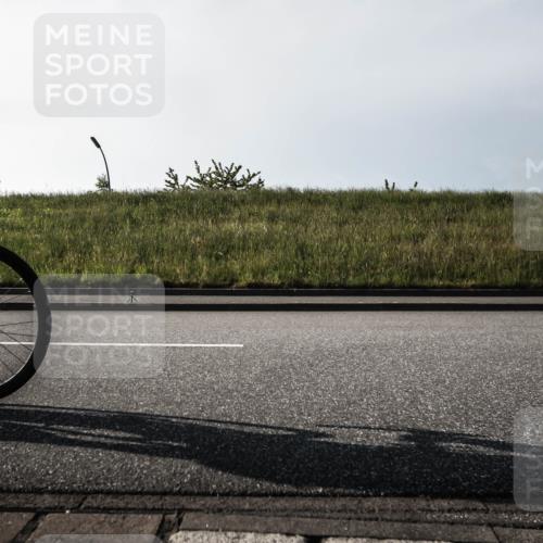 21.06.2026 - 29. Vierlanden-Triathlon H.Heesch http://msf.ph/oto/9849652 21.06.2026 08:09:27 Radfahren  meine-sportfotos.de