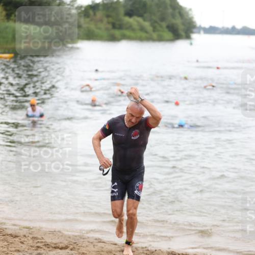 21.06.2026 - 29. Vierlanden-Triathlon Andreas Tolksdorf http://msf.ph/oto/9849677 21.06.2026 10:07:43 Schwimmen 434, 442, 449, 468 meine-sportfotos.de