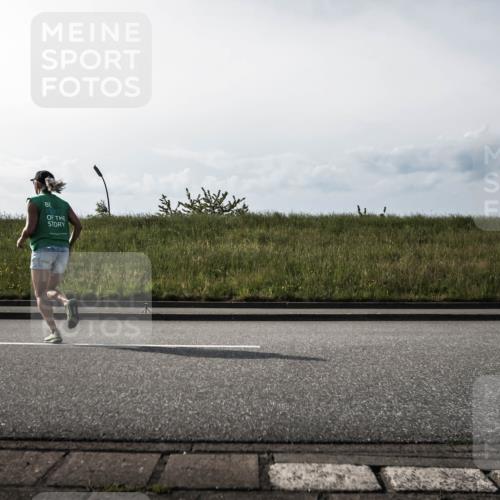 21.06.2026 - 29. Vierlanden-Triathlon H.Heesch http://msf.ph/oto/9849722 21.06.2026 08:46:50 Radfahren 57, 76 meine-sportfotos.de