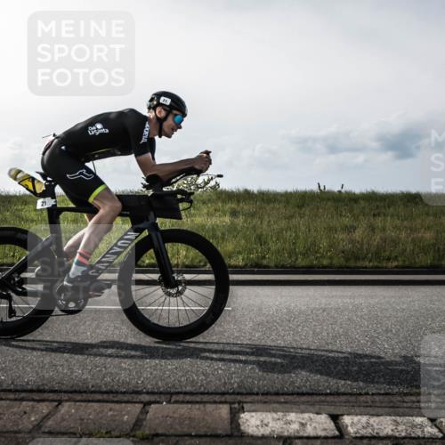 21.06.2026 - 29. Vierlanden-Triathlon H.Heesch http://msf.ph/oto/9849740 21.06.2026 08:48:23 Radfahren 10, 21 meine-sportfotos.de