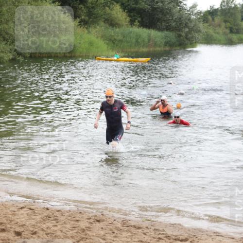 21.06.2026 - 29. Vierlanden-Triathlon Andreas Tolksdorf http://msf.ph/oto/9849741 21.06.2026 10:07:59 Schwimmen 393, 459, 471, 473, 478 meine-sportfotos.de