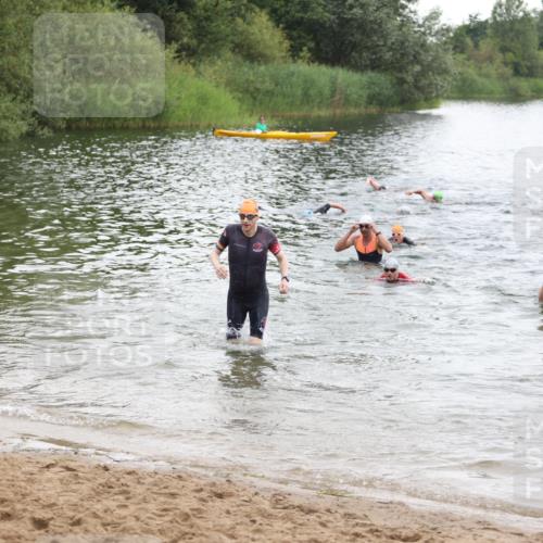 21.06.2026 - 29. Vierlanden-Triathlon Andreas Tolksdorf http://msf.ph/oto/9849760 21.06.2026 10:07:59 Schwimmen 393, 459, 471, 473, 478 meine-sportfotos.de