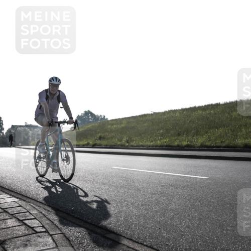 21.06.2026 - 29. Vierlanden-Triathlon H.Heesch http://msf.ph/oto/9849776 21.06.2026 08:09:27 Radfahren  meine-sportfotos.de