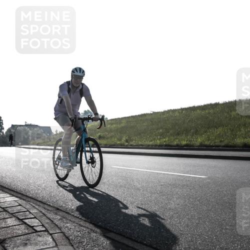 21.06.2026 - 29. Vierlanden-Triathlon H.Heesch http://msf.ph/oto/9849778 21.06.2026 08:09:27 Radfahren  meine-sportfotos.de
