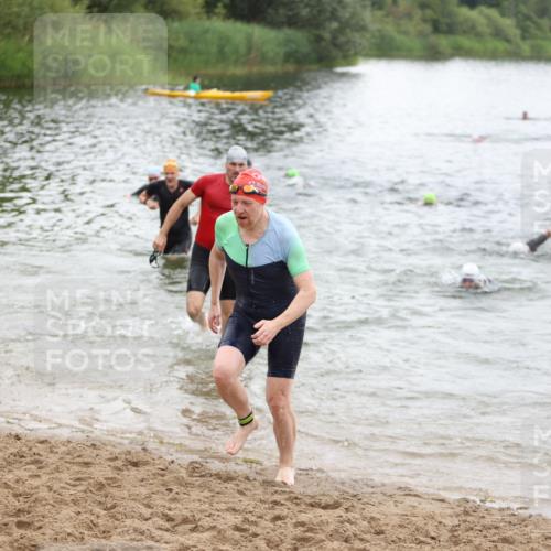 21.06.2026 - 29. Vierlanden-Triathlon Andreas Tolksdorf http://msf.ph/oto/9849796 21.06.2026 10:08:08 Schwimmen 392, 393, 399, 419, 452, 459, 473, 478 meine-sportfotos.de