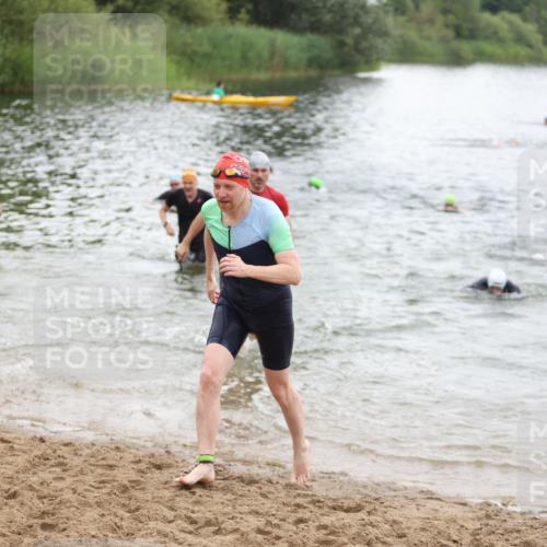 21.06.2026 - 29. Vierlanden-Triathlon Andreas Tolksdorf http://msf.ph/oto/9849803 21.06.2026 10:08:08 Schwimmen 392, 393, 399, 419, 452, 459, 473, 478 meine-sportfotos.de